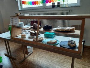 Leckeren Kaffee und Kuchen gab es auch bei uns.